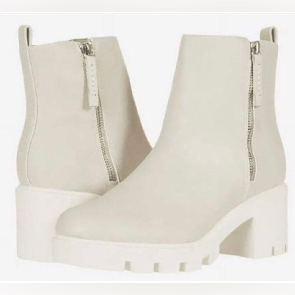 DV Dolce Vita OFF-WHITE Women's Nicola Lug-Sole Ankle Boots Size 8.5